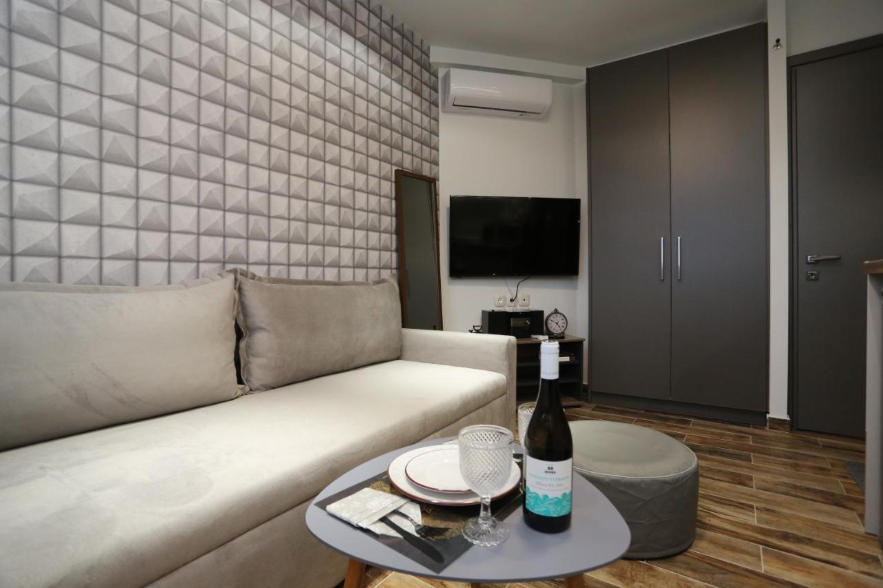 La Larissa Luxury Apartments Dafne Exterior foto