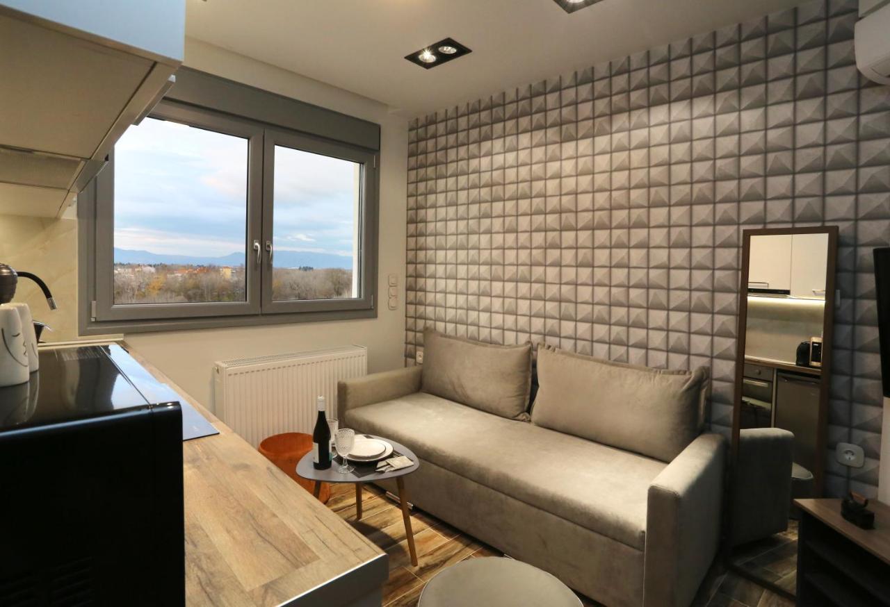 La Larissa Luxury Apartments Dafne Exterior foto